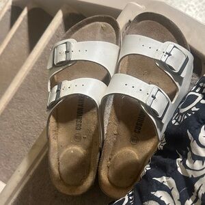 Cushionaire Size 8.5